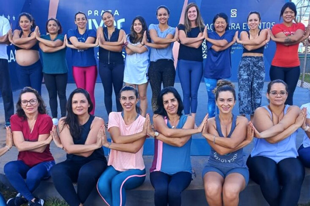 Praça SALAS Viver Bem recebe aulão de Yoga gratuito